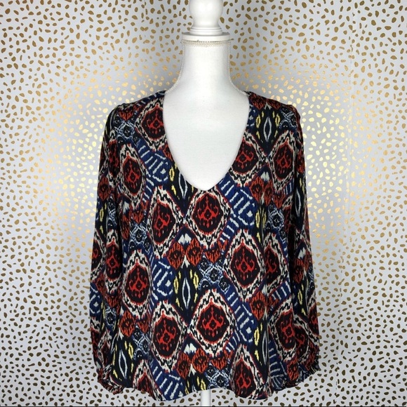 lovers + friends Ikat Pattern Blouse - Picture 3 of 11